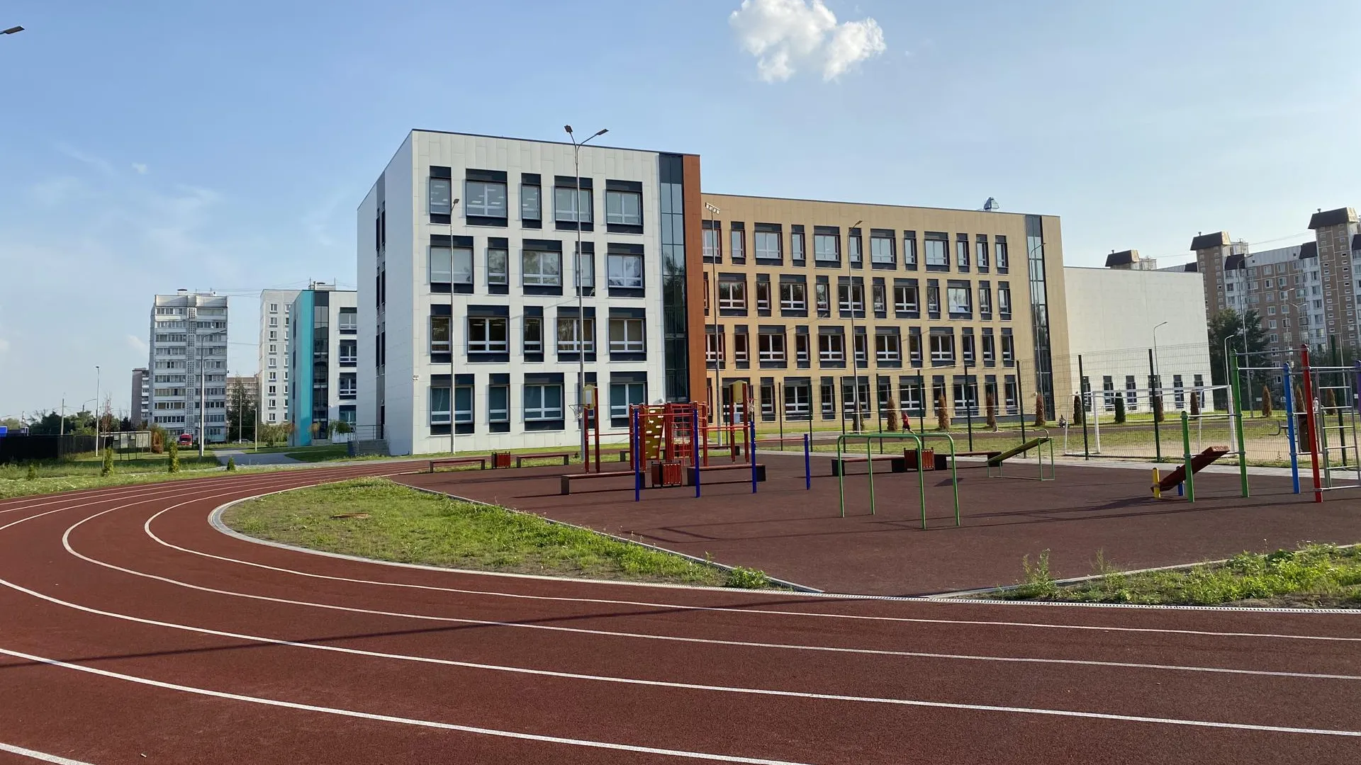 Новый корпус гимназии №9 построили в Электростали по народной программе «Единой России»