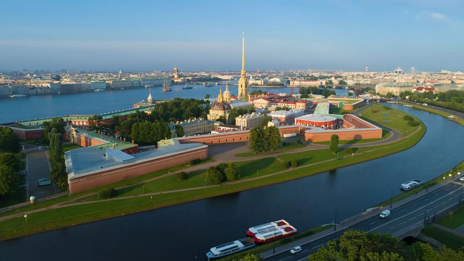 Сроки реставрации фасада Петропавловской крепости в Петербурге могут сдвинуть