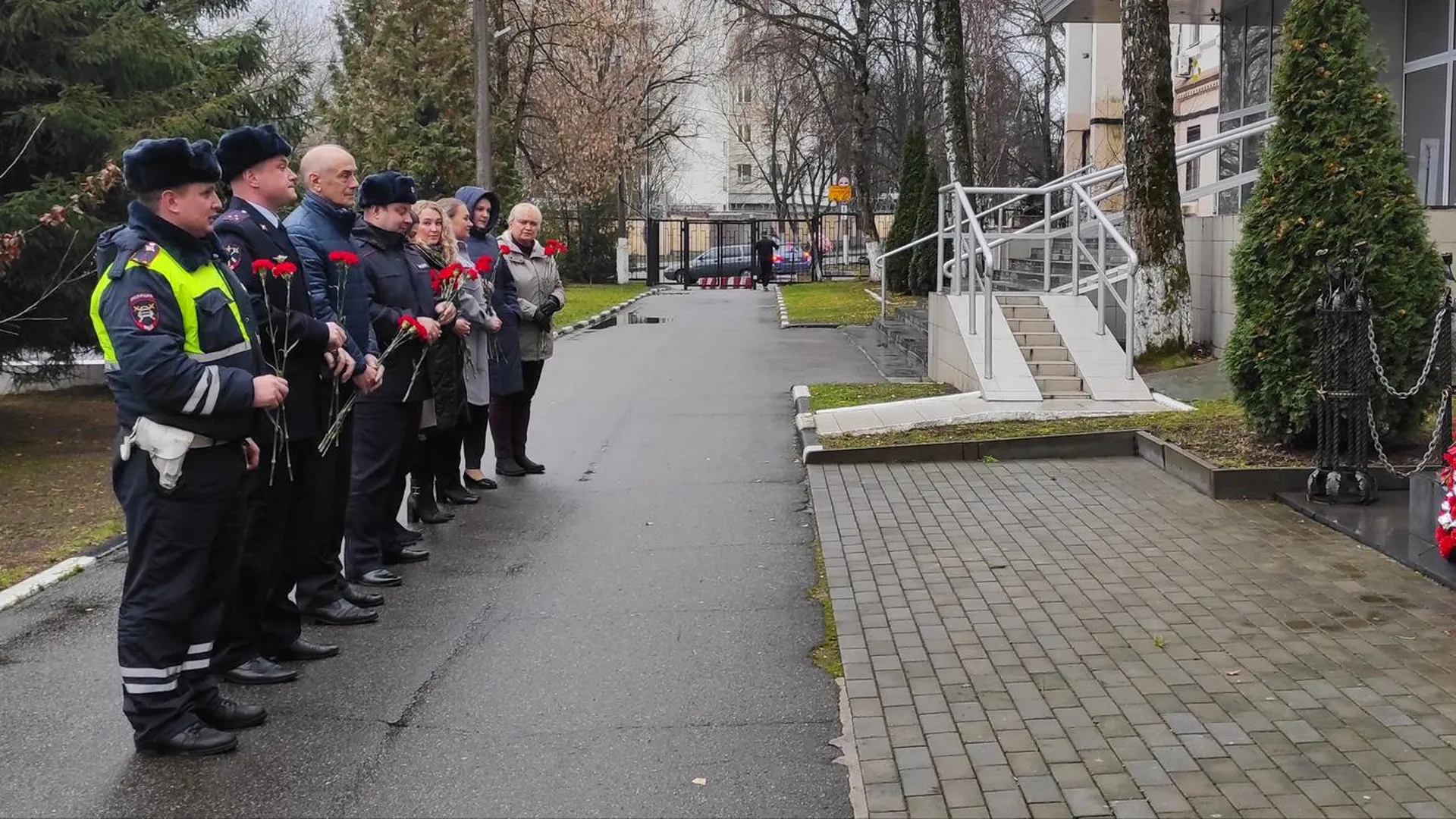 Память погибших сотрудников полиции почтили в Красногорске