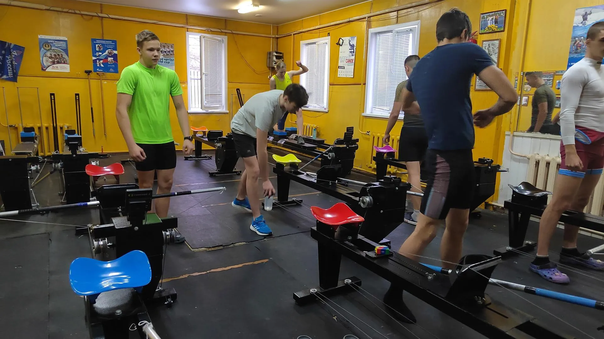 Спортивная школа в Пушкине готовит чемпионов по гребле на байдарках и каноэ