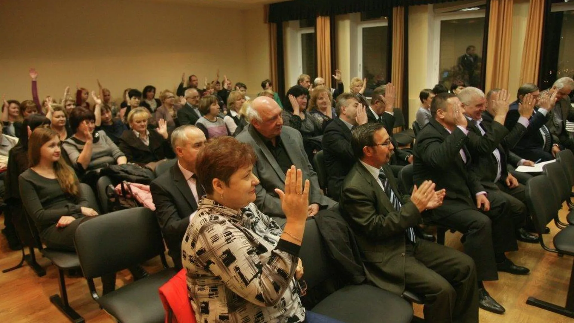 Почти 60 человек участвовали в конференции «Единой России» в Кашире