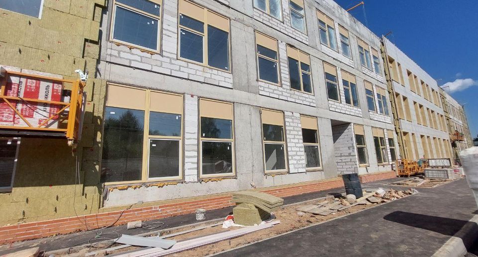 Строительная готовность школы в Пушкинском округе составляет более 50%