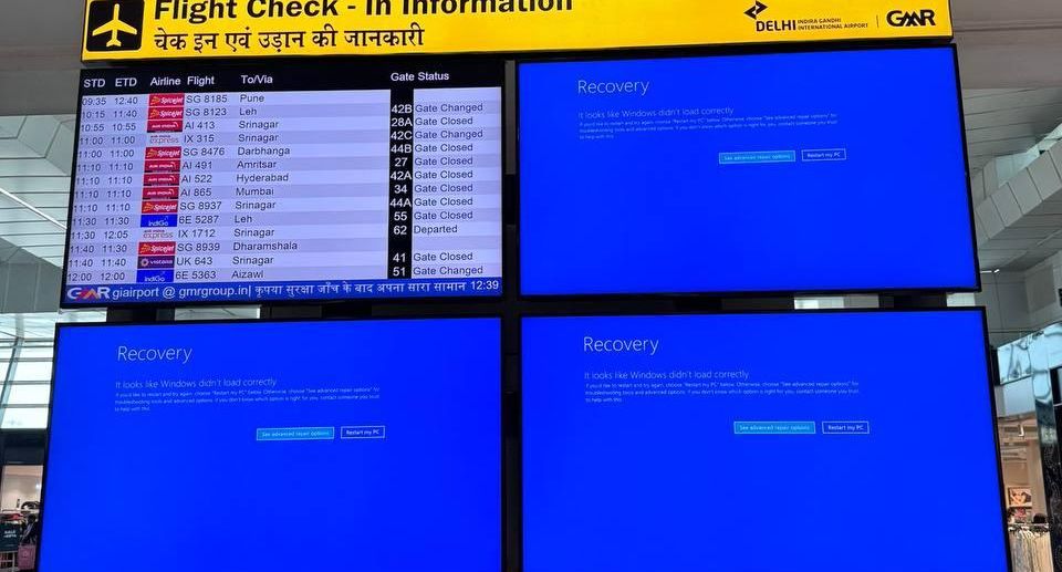Опубликованы фото из мировых аэропортов после массового сбоя Windows