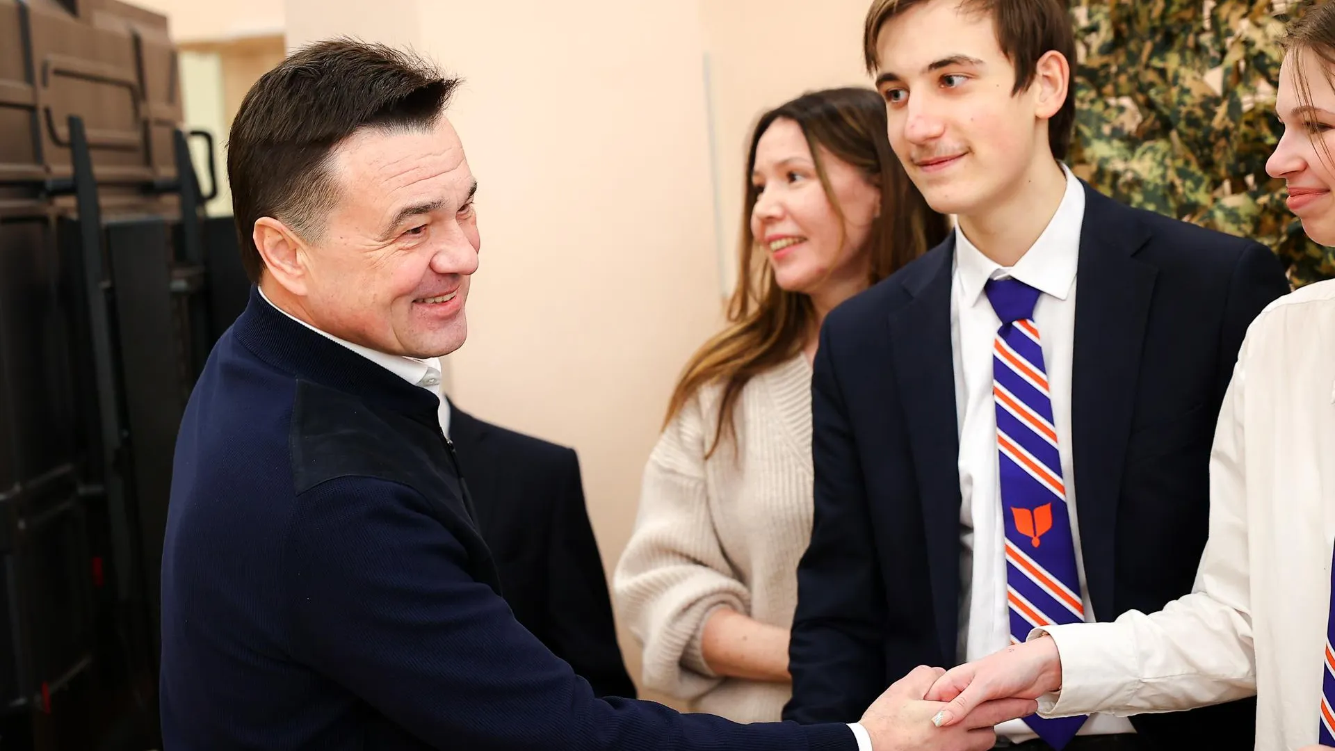 Воробьев поблагодарил школьников и учителей за участие в «Неделе добрых дел»