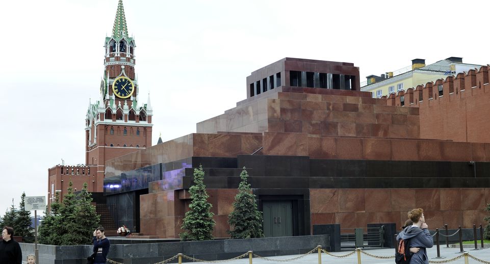 Мавзолей Ленина и некрополь у Кремлевской стены закроют 29 июня и 6 июля