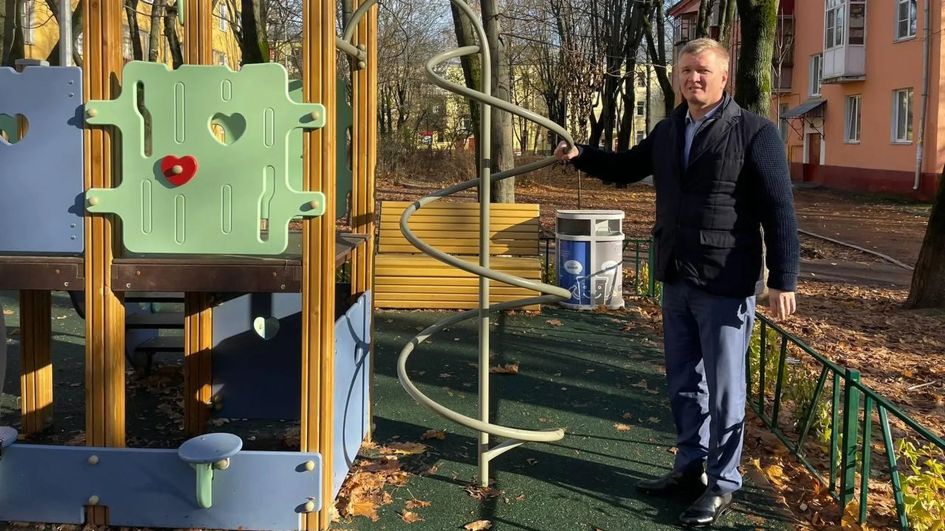 Депутат Мособлдумы Дениско: обновление детских площадок в Подмосковье продолжится в 2024 г