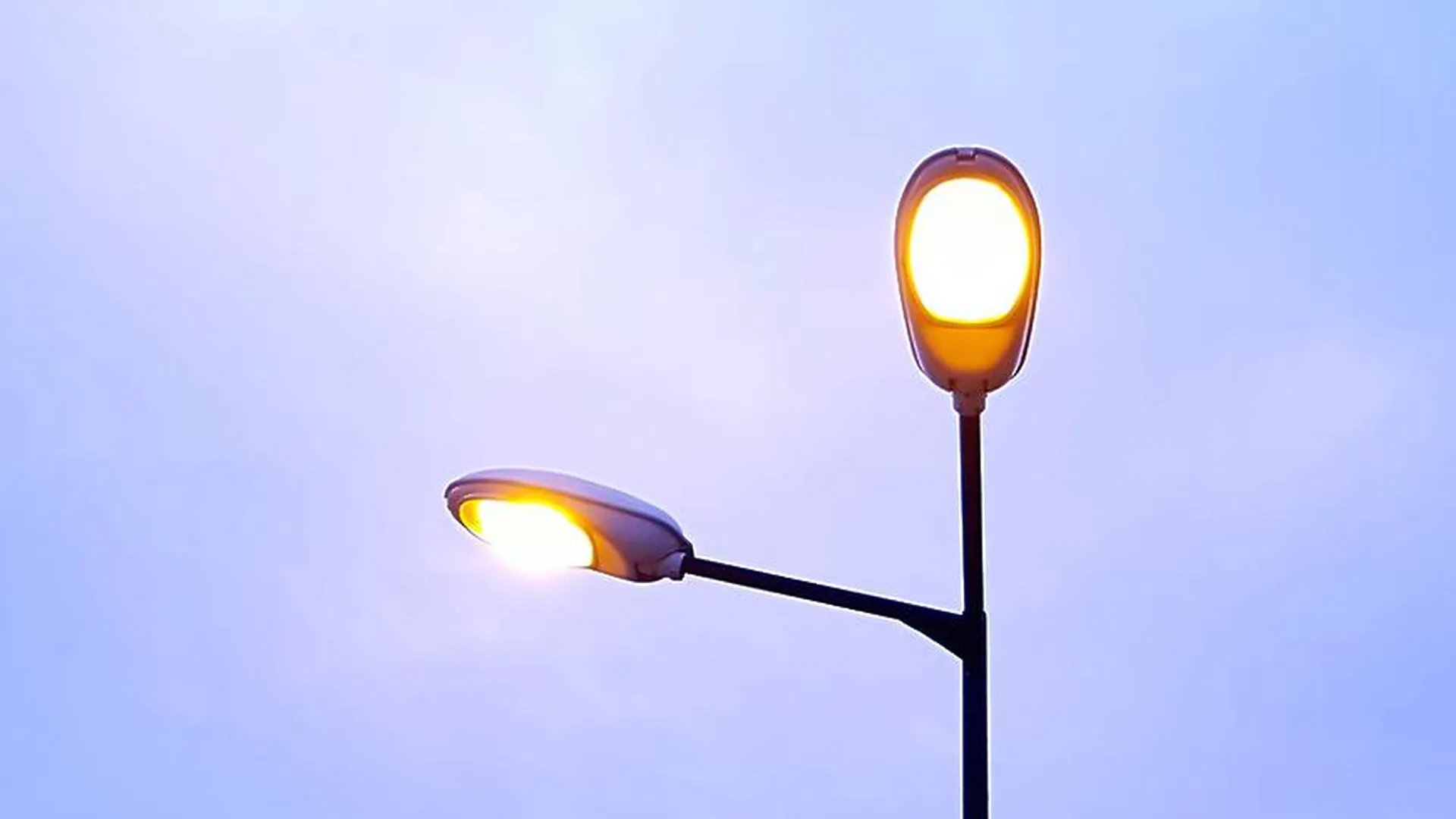 10 уличных светильников заработают в деревне Хряслово Подольска к декабрю