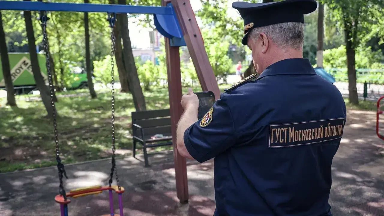 1 756 дефектов в содержании детских площадок устранили в Подмосковье в мае