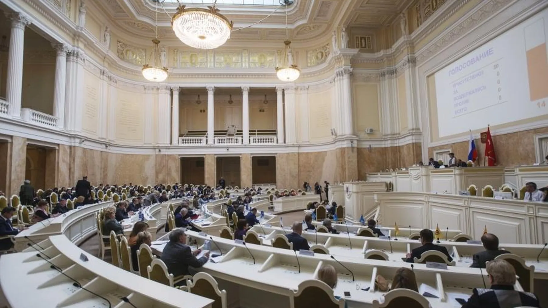 Петербургские депутаты предложили ввести памятный знак «Труженик тыла»