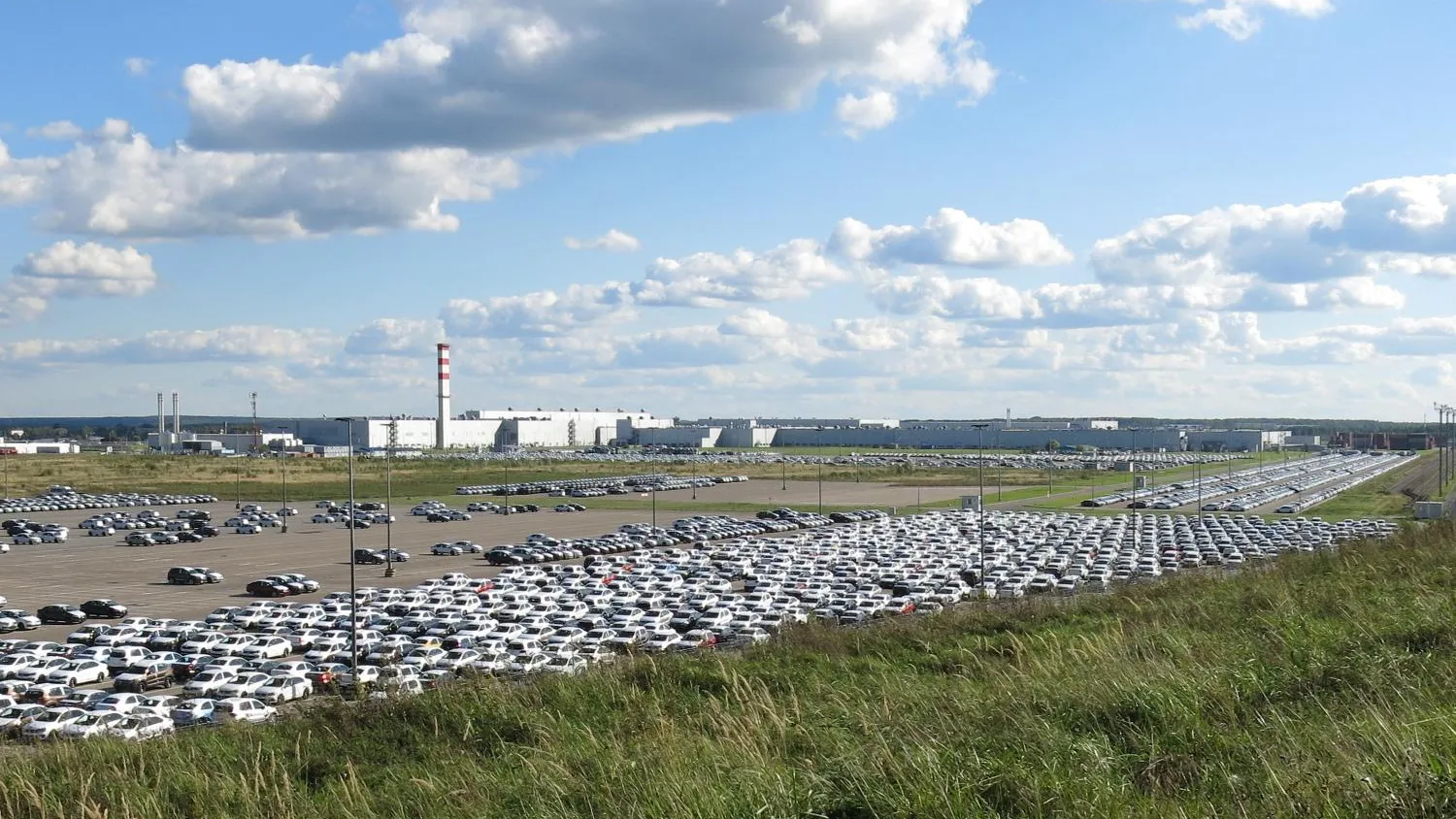 На бывшем заводе Volkswagen в Калуге начали серийное производство авто