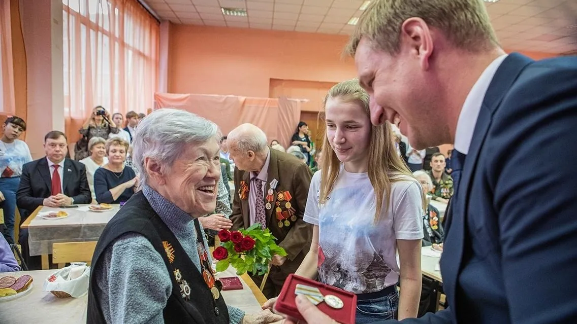 Волонтеры поздравили свыше 60 ветеранов ВОВ с Днем защитника Отечества в Подмосковье