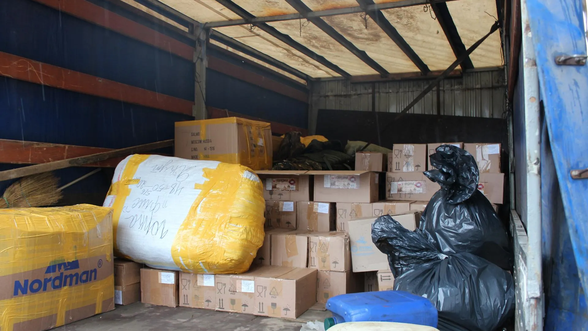 Очередную партию гуманитарной помощи отправили из Щелкова в ДНР