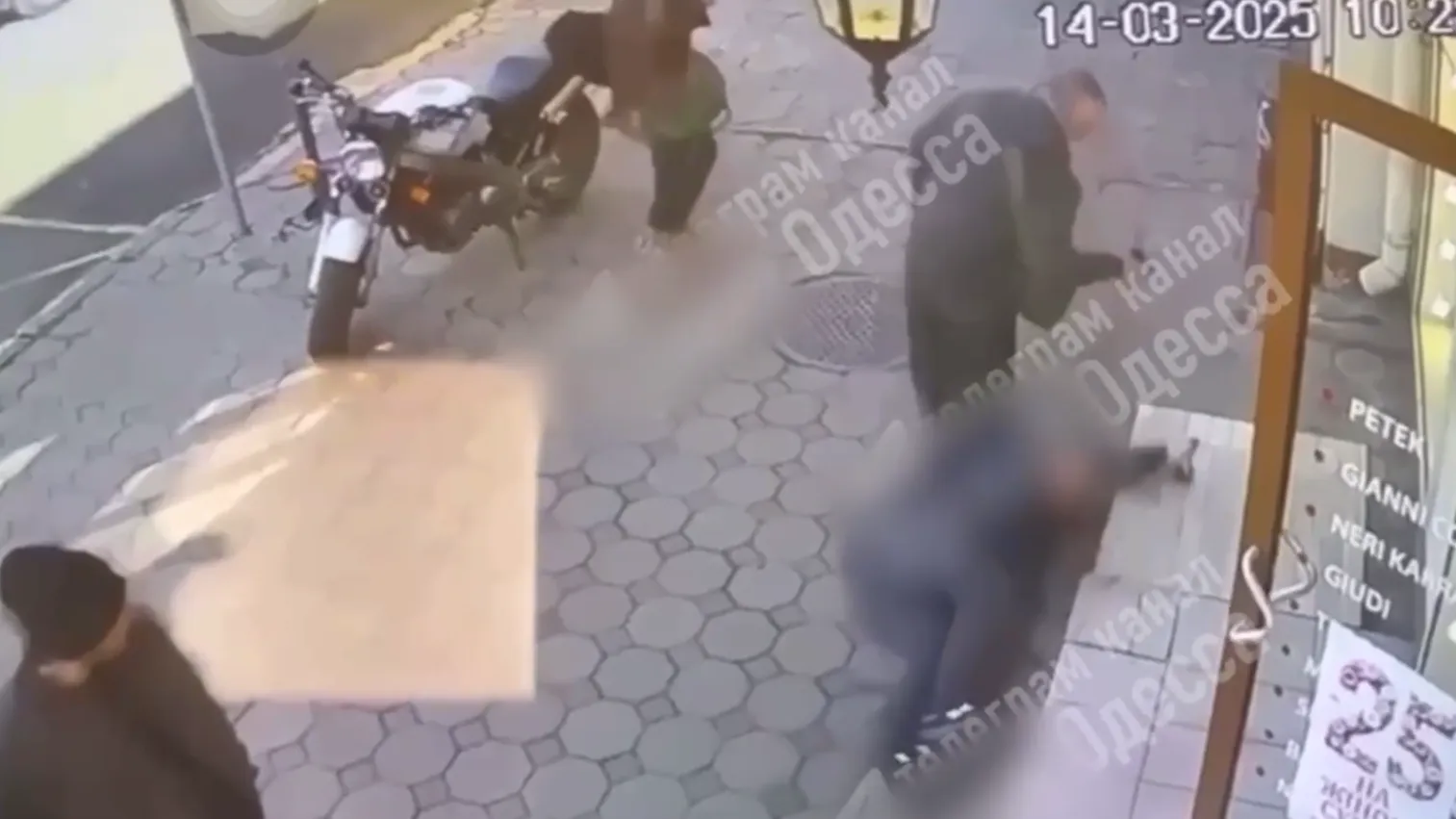 Контрольный в голову: видео момента убийства неонациста Ганула в Одессе