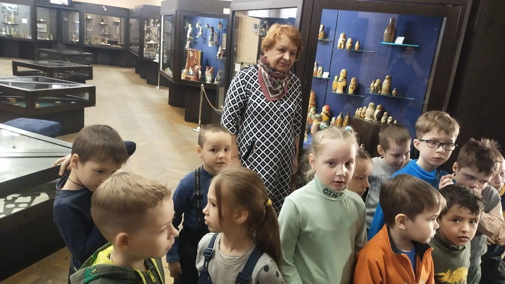 Воспитанникам детсада из Сергиева Посада рассказали об истории создания советских игрушек