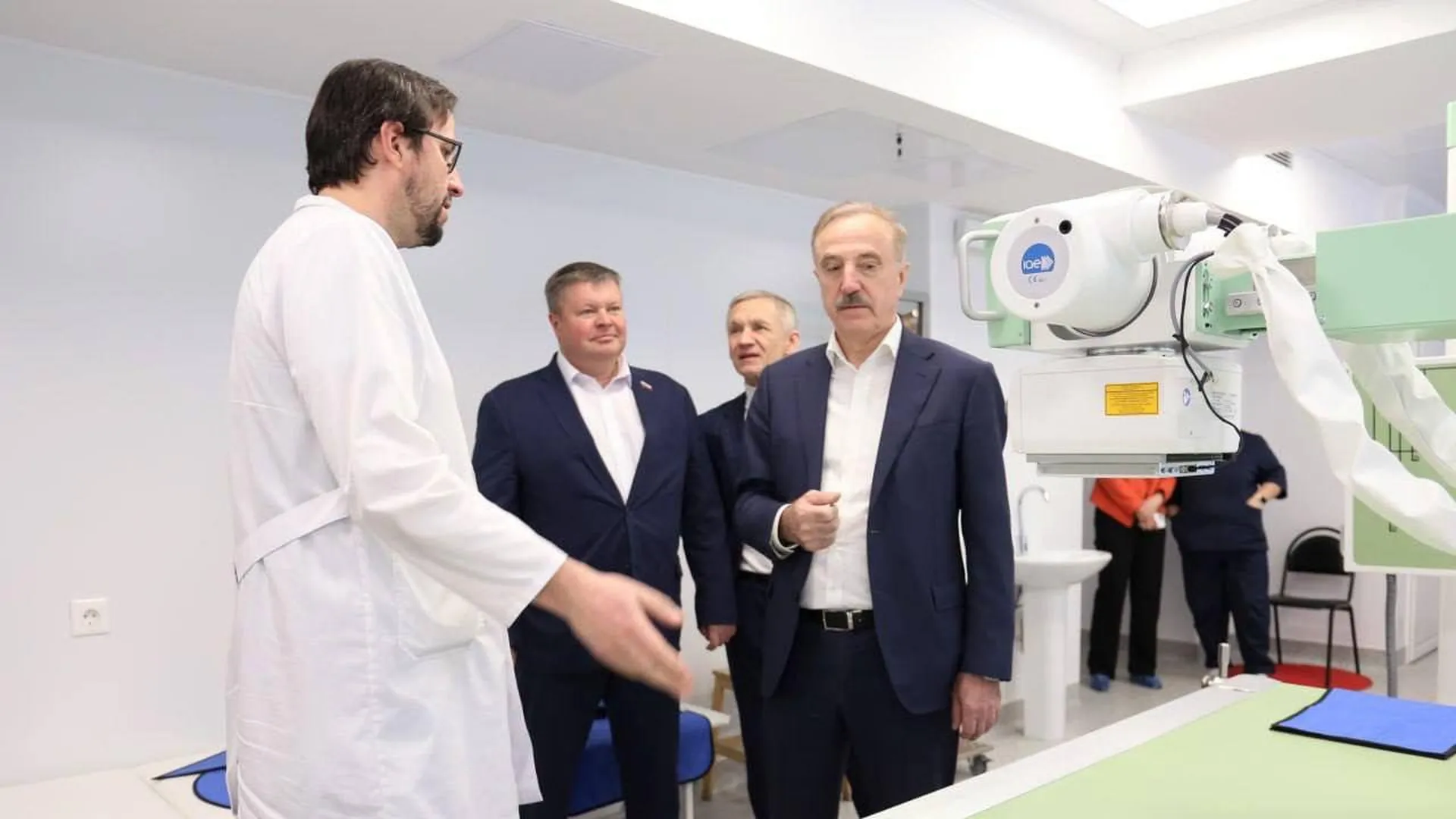 Депутаты проверили работу отремонтированного рентген‑кабинета в Люберцах
