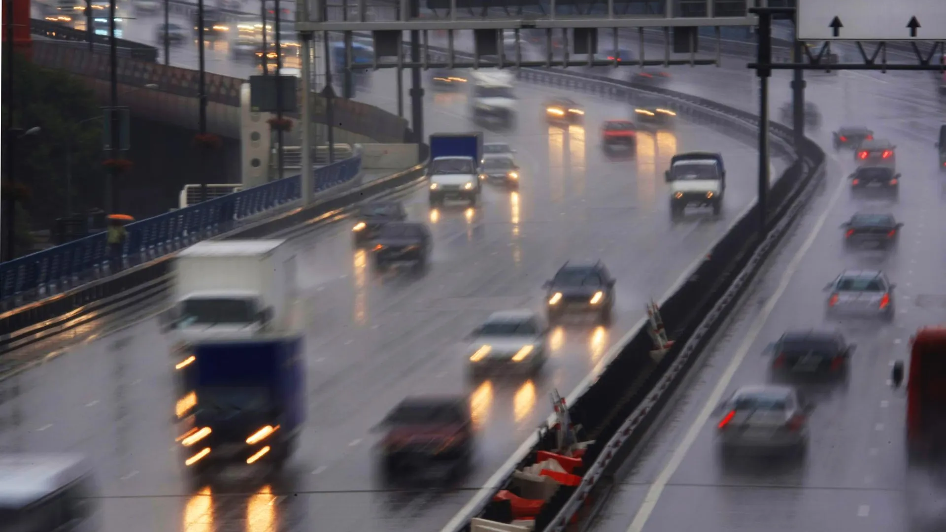 Ухудшение погодных условий осложнит обстановку на дорогах — ГИБДД