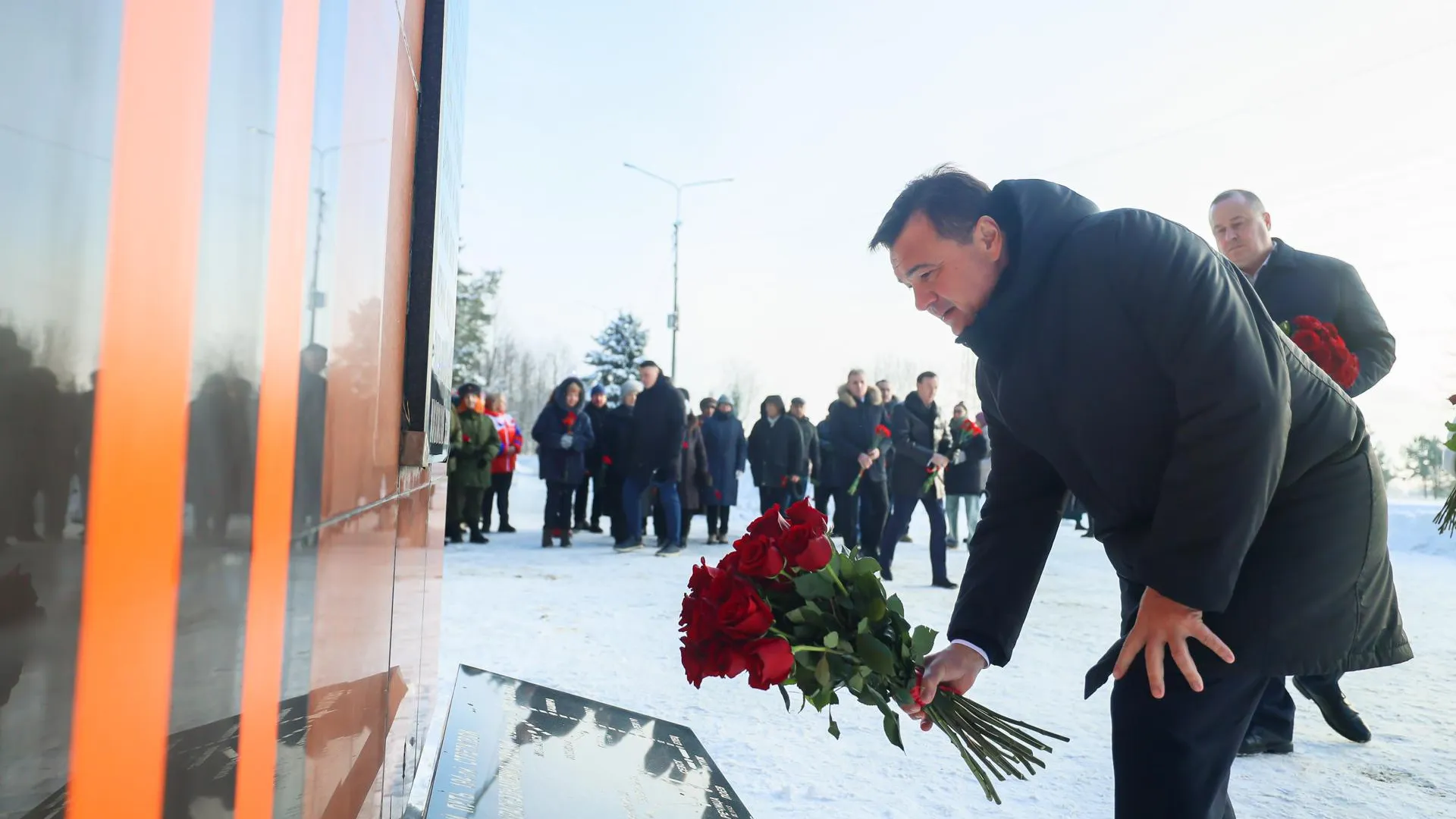 Воробьев возложил цветы к мемориалу «Рубеж обороны» в Протвине