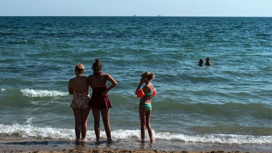 «Страна»: взрыв прозвучал в Одессе на пляже недалеко от отдыхающих