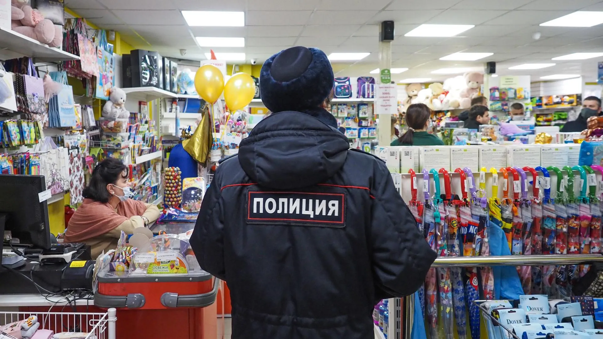 В Ленинском округе лицензию на продажу алкогольной продукции имеют 520 магазинов